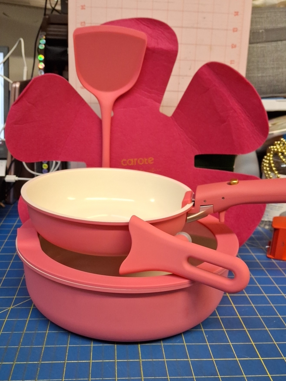 Carote Pink Nonstick Cookware 7 Piece Set New